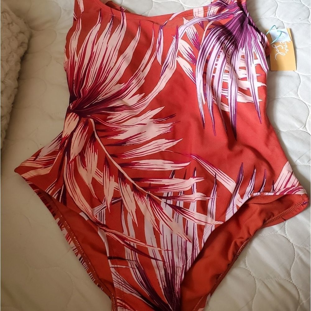 Twist back one piece swimsuit kona sol